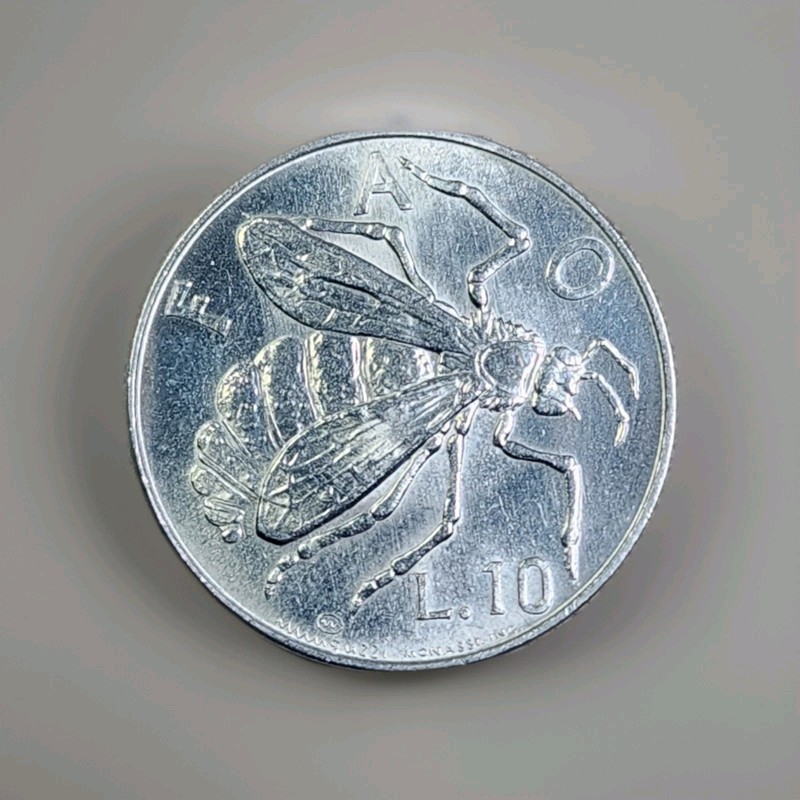 1974 San Marino 10 Lire Coin - Aluminum - FAO Honey Bee - Towers with Feathers