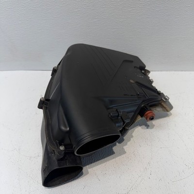 2013-2017 GENUINE BMW 750i 650i 550i RIGHT AIR INTAKE FILTER BOX MUFFLER OEM