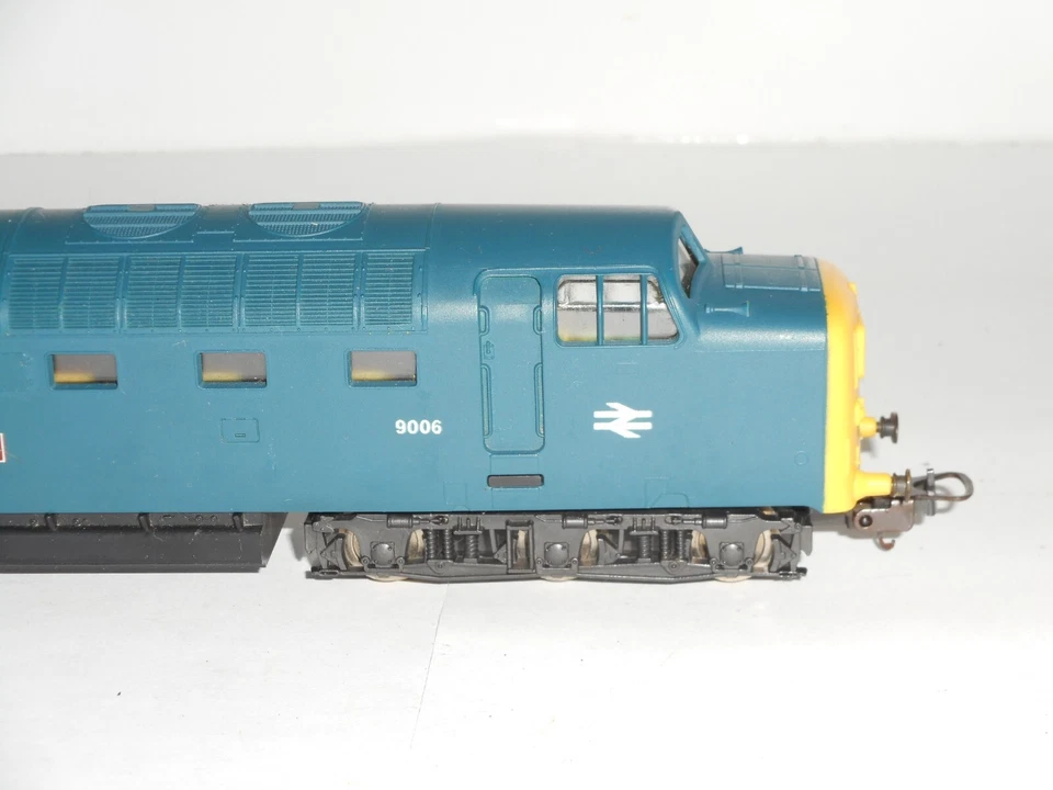 Lima Deltic Diesel-The Fyfe & Forfar Yeomanry. Excel cond.OO 2 rail DC analogue. - Image 4 of 4