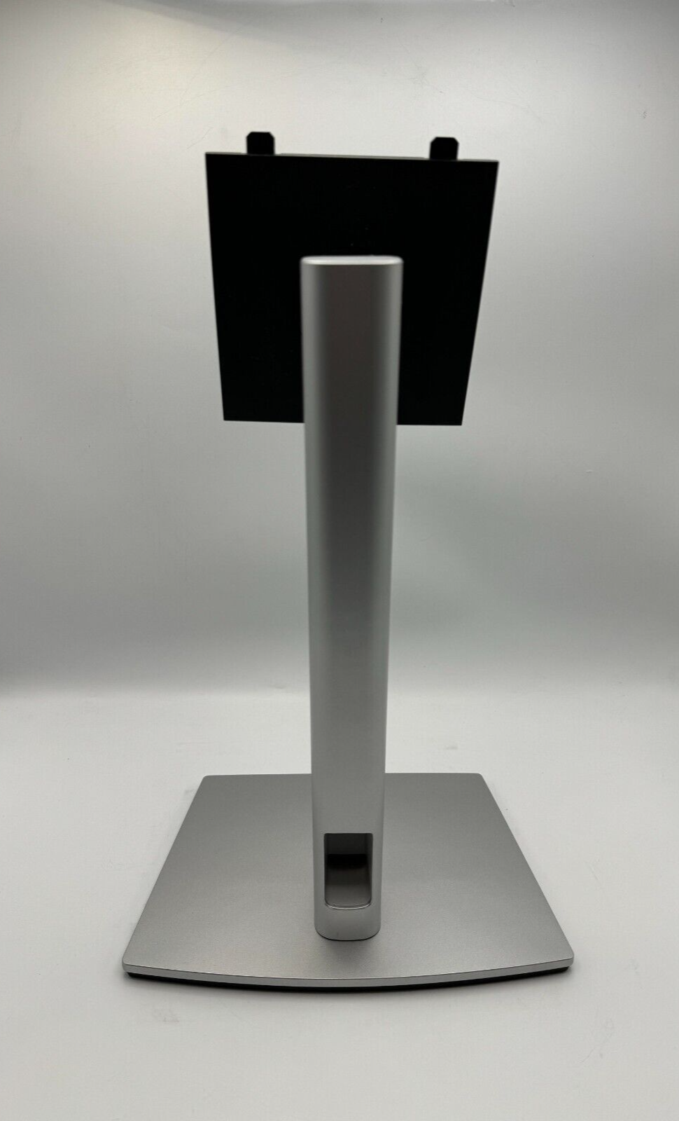 Dell Height Adjustable Tilt & Rotate Monitor Stand 0YR74X. P2422H  