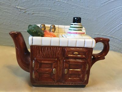 Tea Pot, ''Kitchen Sink Scene, DECORATIVE Only,  