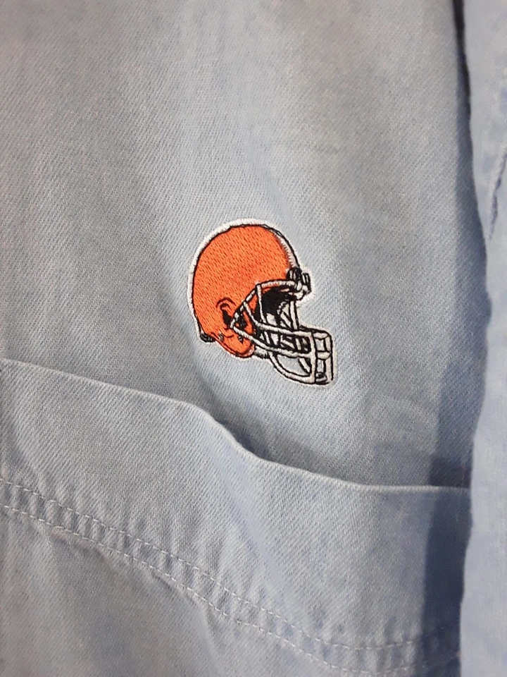 Nutmeg Mills   Shirt Mens Size XL  Blue Denim  Button Up Long Sleeve Logo Pocket - Image 3 of 4