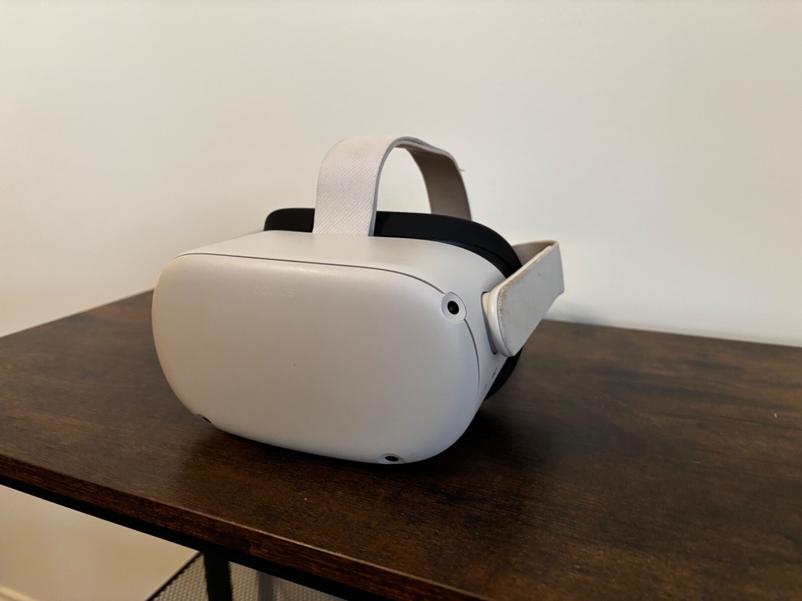 Oculus/Meta Quest 2 128gb used with controllers - SATRANG