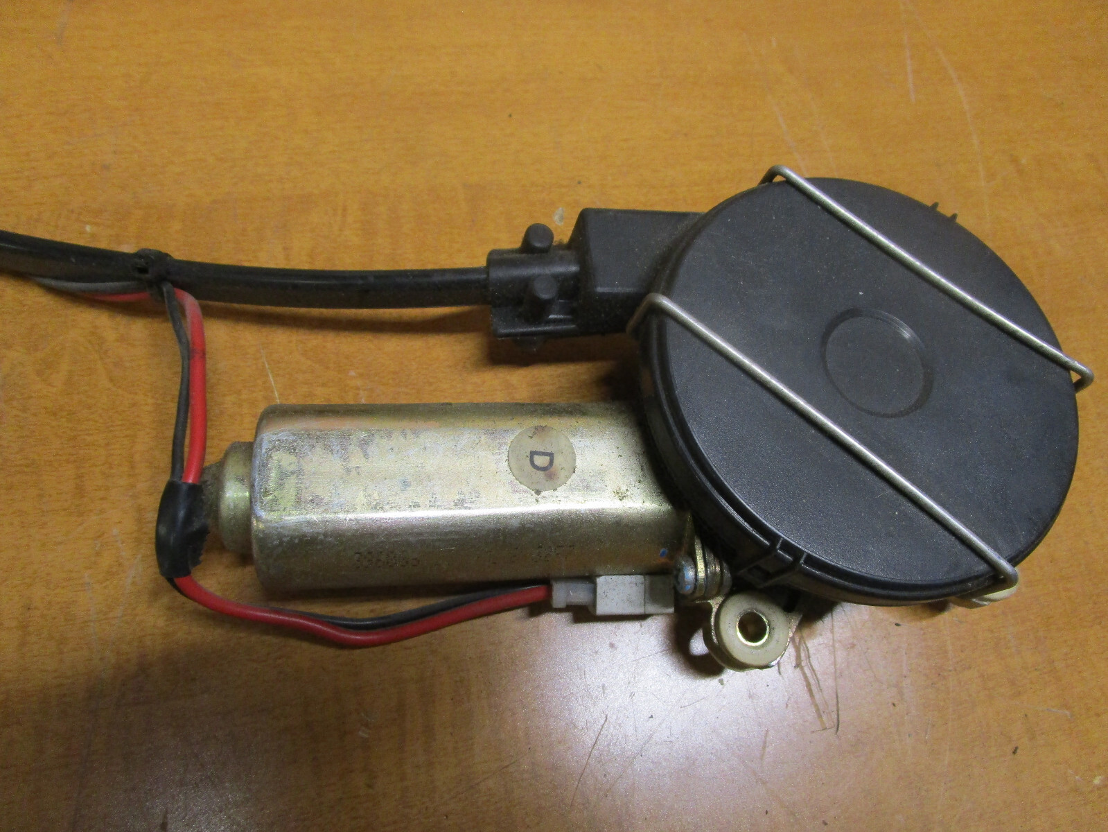 Ferrari  348- RH Driving System/Seat Belts  Part# 65377200