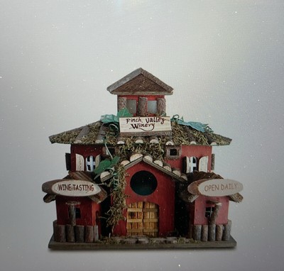 WINERY BIRDHOUSE