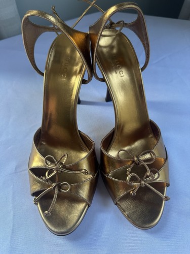 GUCCI BRONZE shoes heels strappy sandals, gold, Size 8 EUC