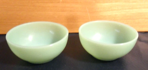 Vintage FIRE KING Oven Ware Green Jadeite Chili Soup Cereal 5" Bowl Set of 2