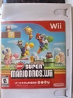 Nintendo New Super Mario Bros. Wii Wii 2009 E NTSC-U/C Multiplayer Case Disc