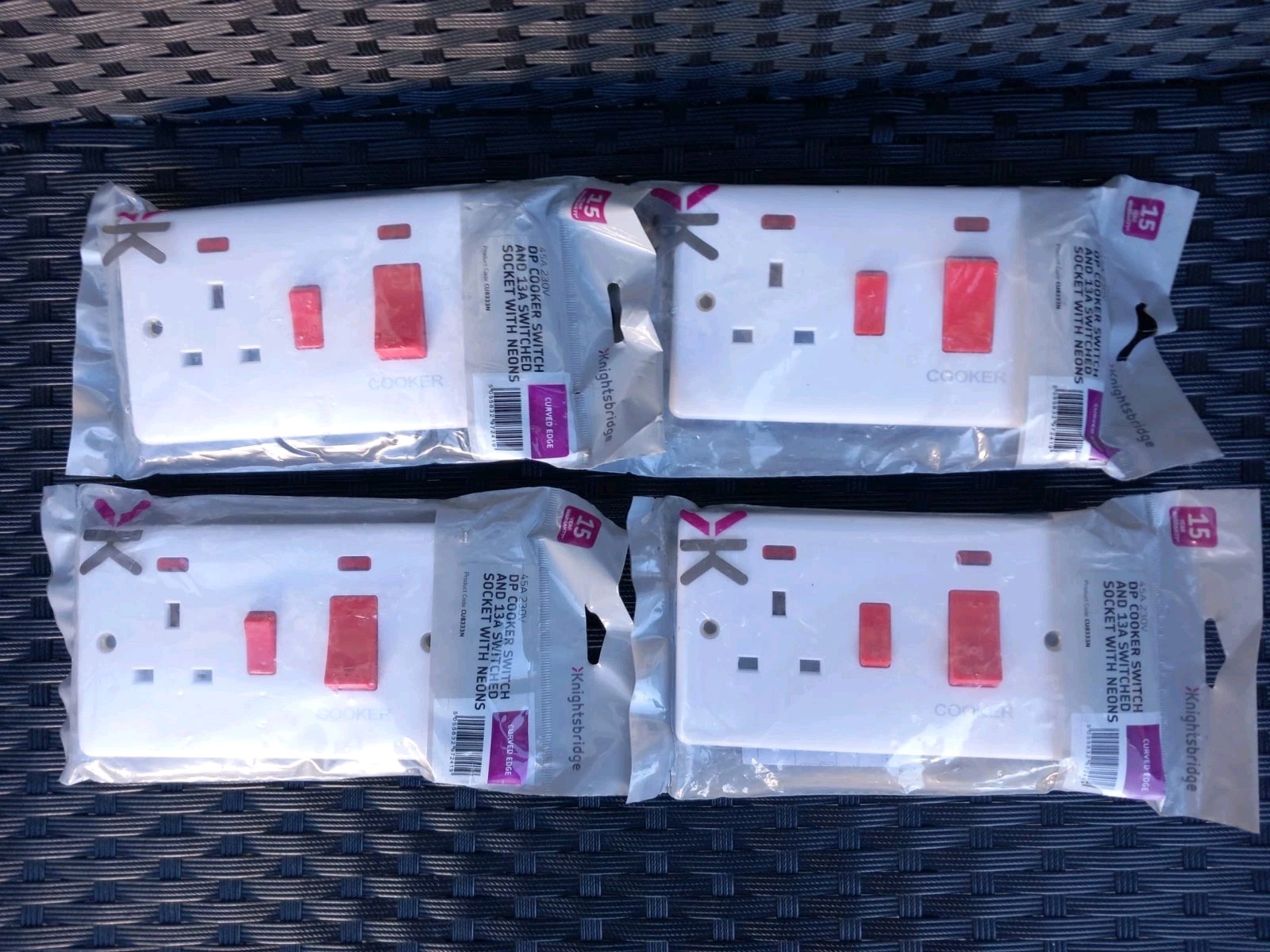 KINGHTSBRIDGE CU8333N 45A DP COOKER SWITCH & 13A SWITCHED SKT/NEONS BUNDLE QTY 4