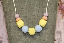 Mom's Gift, Silicone Teething, Nursing, Sensory Necklace, Nursing Gift (te23)