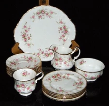Vintage Paragon "Victoriana Rose" Fine Bone China, Made in England.