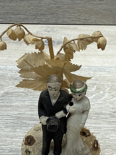 Antik 1930 Biskuit Hochzeitstorte Topper mit Spitze und Papier Blumen Braut/Bräutigam - Bild 4 von 10