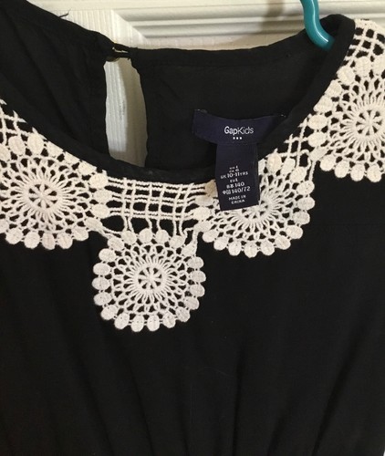 EUC girls lightweight black dress crotchet detail 10-11y L - Picture 4 of 4
