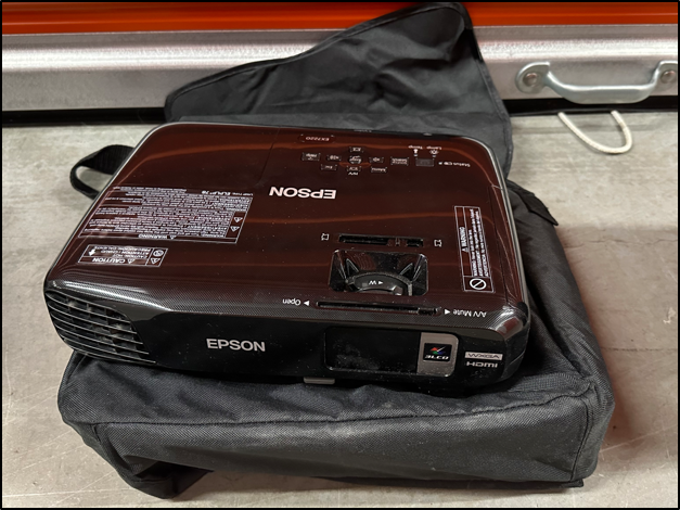 Epson H550A Tri-LCD Wireless Projector | eBay