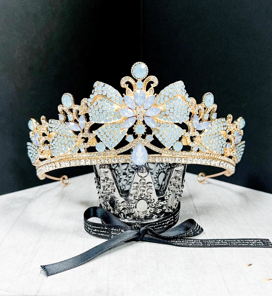 Tiara corona cristal, corona dorada vintage, tiara arco azul, tiara cristal nupcial Foto 3 de 4