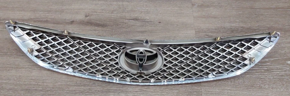 Rejilla de radiador Toyota Camry 2004-2006 ASSY OEM pieza # 53101-06060 Foto 2 de 4