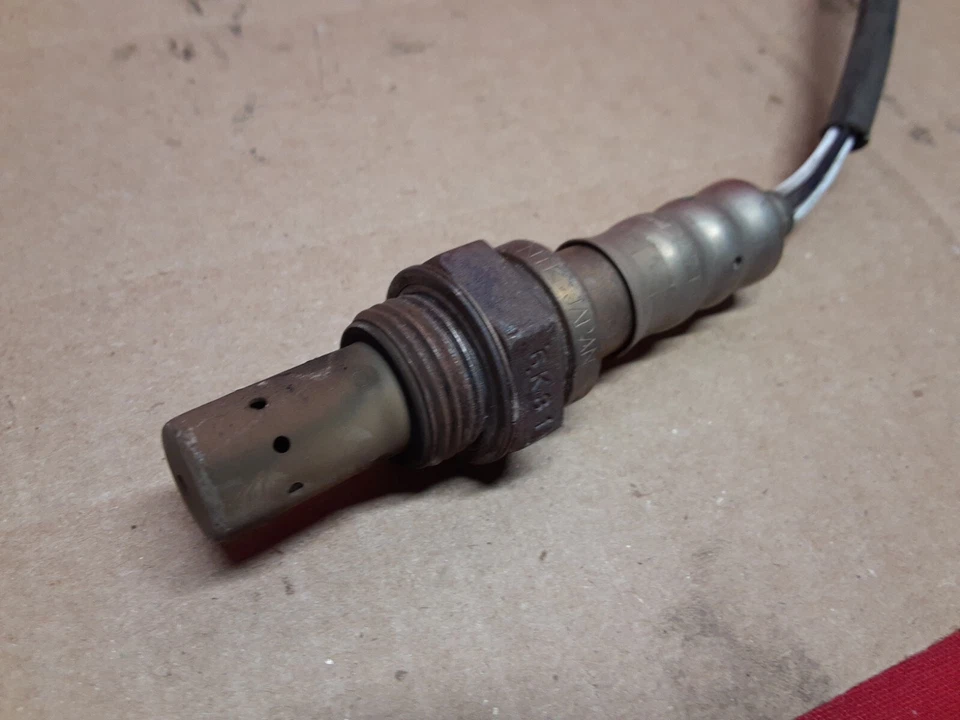 Sensor de escape de oxígeno O2 Ford Lincoln Mazda NTK 7T4A-9F472-A1A - Cantidad: 1 Foto 2 de 4