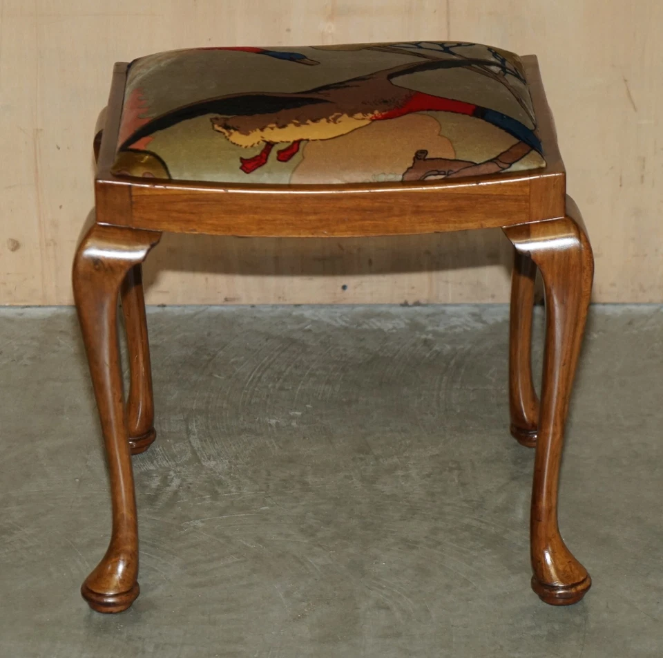 CIRCA 1930'S ENGLISH WALNUT MULBERRY FLYING DUCKS VELVET DRESSING TABLE STOOL - Image 3 of 4