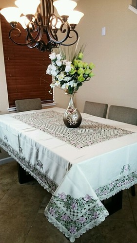72x162" Embroidered Floral Cutwork Embroidery Tablecloth w/ Napkins Elegantlinen - Picture 9 of 12