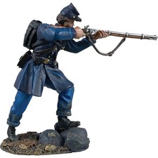 Federal in Frock Coat Standing Firing 1/30 Figure William Britain 31372