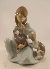 Lladro 5640 Girl with Napping Cat & Dog Porcelain Excellent Condition