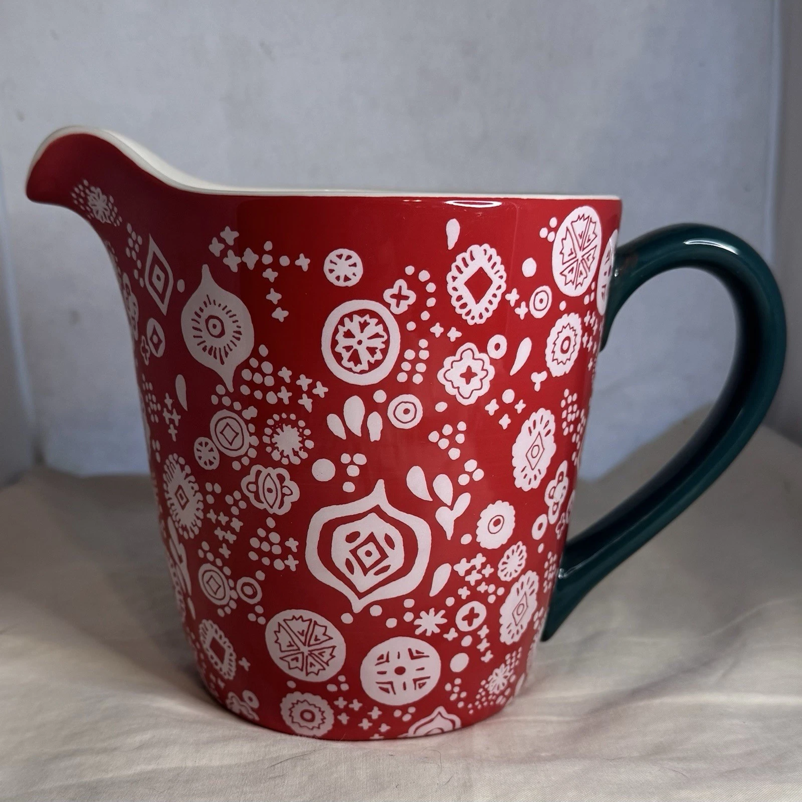 Pioneer Woman Love Beyond Measure Red Bandana Print Green Handle 4-Cup Measuring