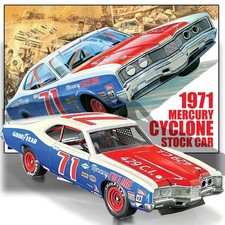MPC 1023 1/25 1971 MERCURY CYCLONE STOCK CAR MODEL KIT