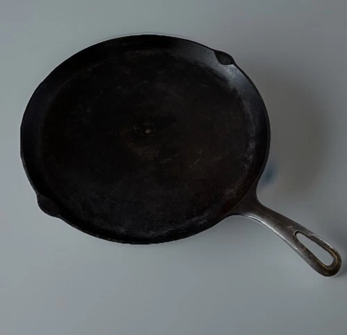 Vintage Griswold Cast Iron Small Logo 109 Skillet Griddle 202 C