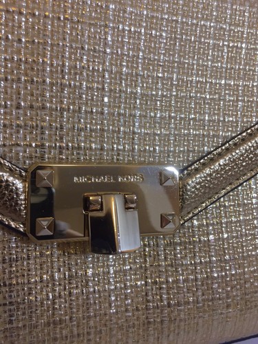 Michael Kors Amarillo Oro Color Tronco Pequeño Crossbody Bag - Imagen 9 de 11