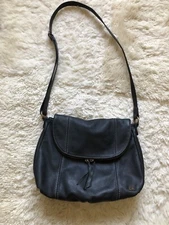 THE SAK Deena Flap Crossbody Hobo Bag Black Pebbled Leather Purse Handbag GUC