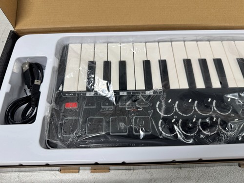 Samson Graphite M25 25-Key USB MIDI DJ Keyboard Controller For PC, MAC SAKGRM25 - Picture 4 of 4