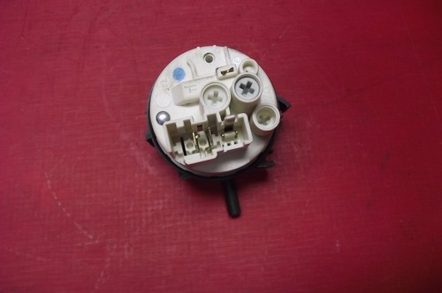 Waschmaschine Whirlpool AWO/D5556 Druckschalter