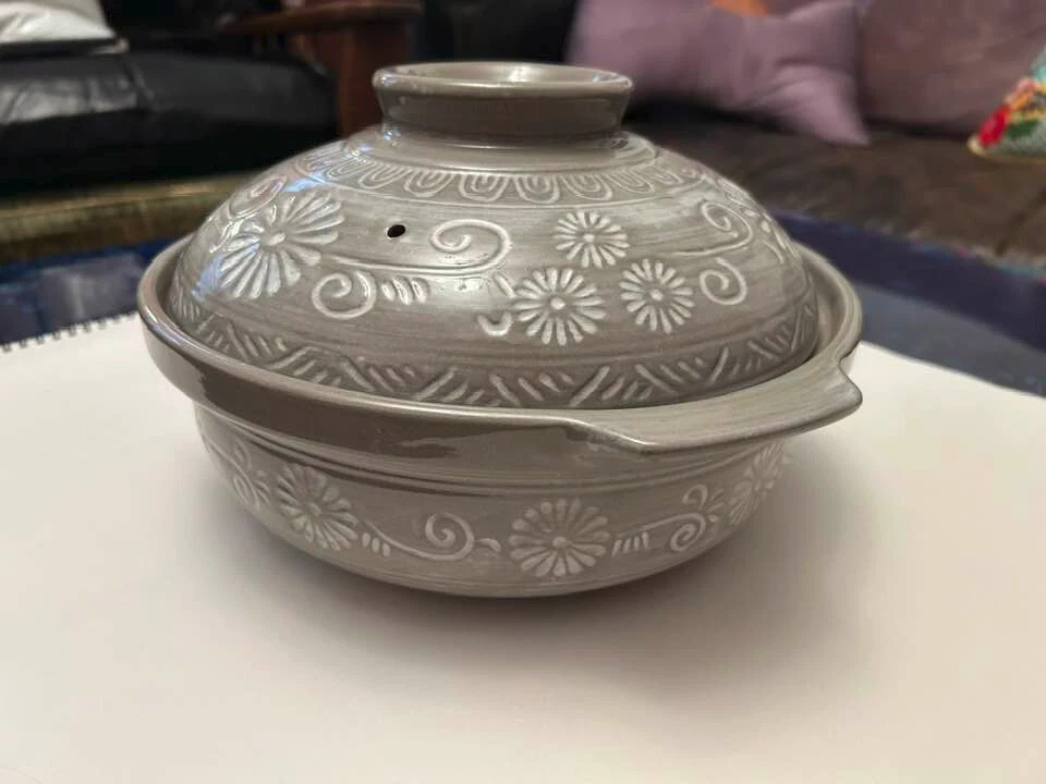 Banko Ware Earthenware Deep Cooking Pot No 9 For 4-5 People Floral Gray JAPAN - Image 3 of 4
