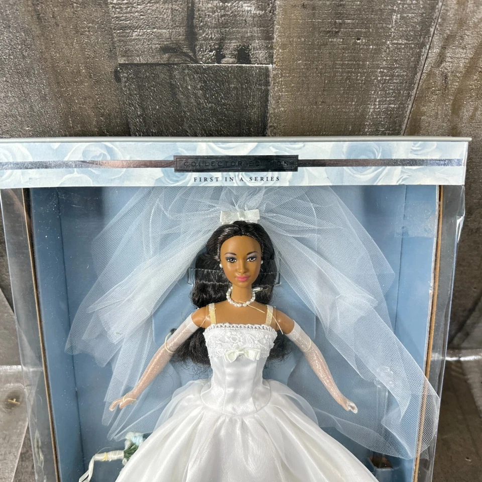 Barbie afroamericana de boda del milenio EDT de coleccionistas primera en una serie Foto 2 de 4