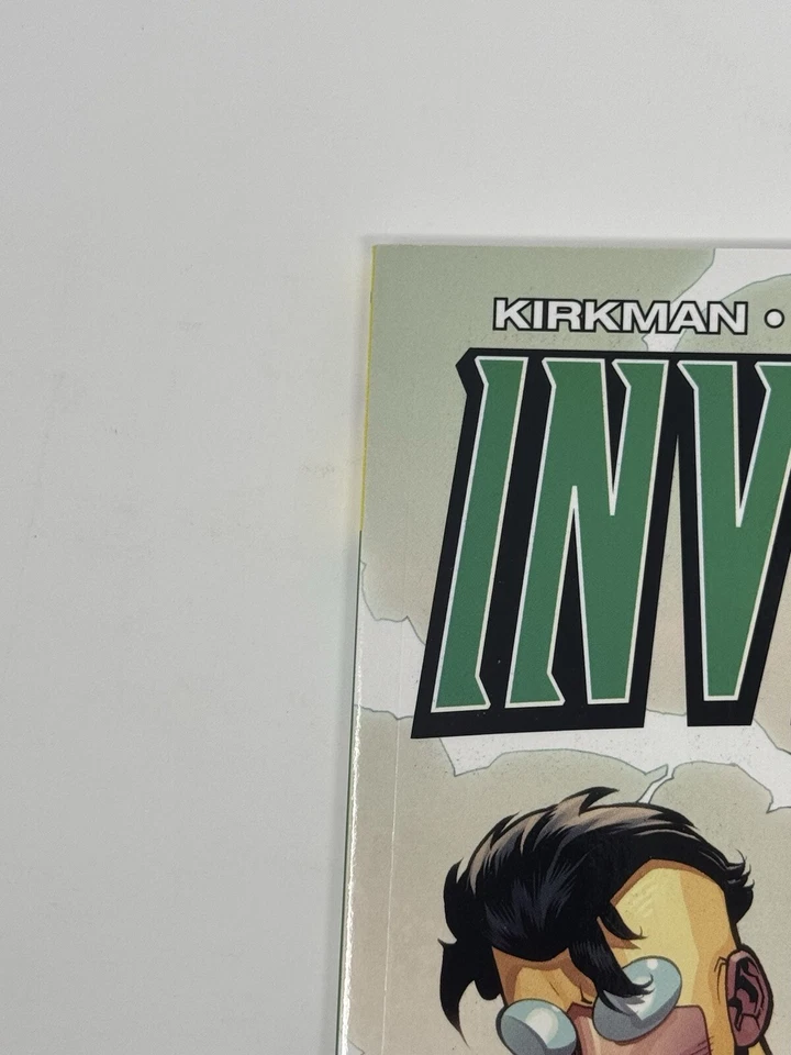 Invincible #15 : The Facts of Life by Robert Kirkman First Printing TPB 2011 - Image 4 of 4