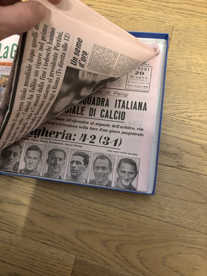 GAZZETTA DELLO SPORT COFANETTO CAMPIONI DEL MONDO MONDIALI 2006 QUOTIDIANO - Immagine 4 di 4