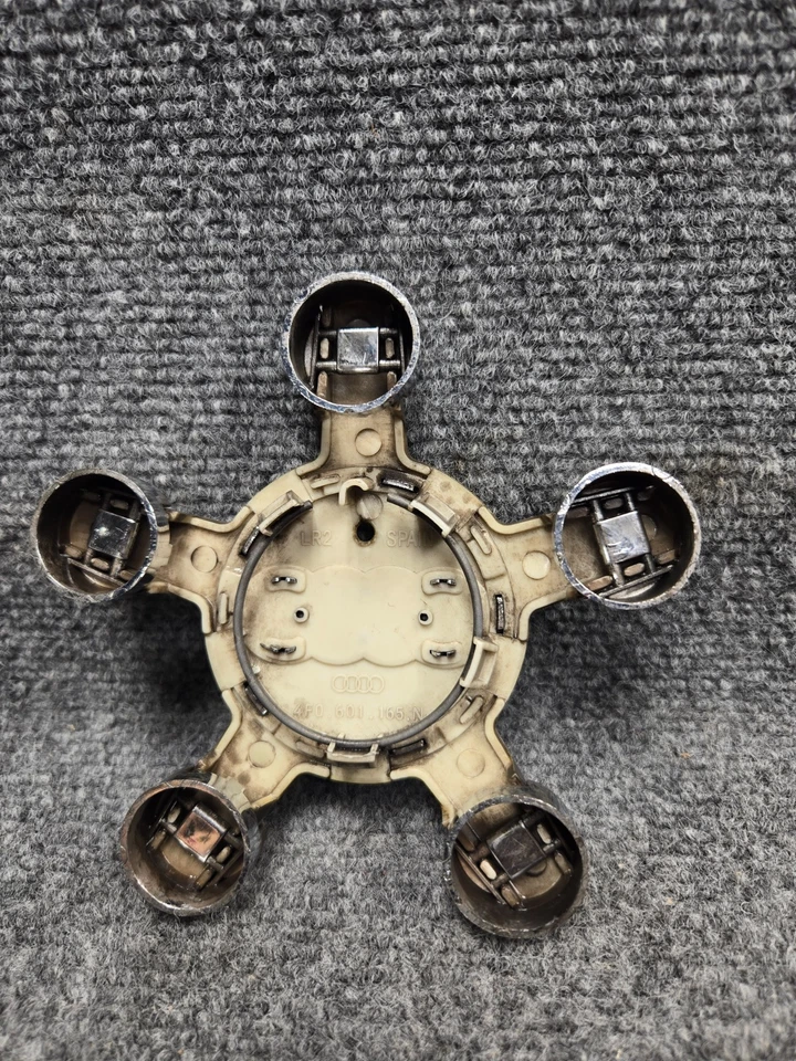 ЦЕНТРАЛЬНЫЙ КОЛПАК КОЛЕСА AUDI S5 2008-2016 ГОДОВ ВЫПУСКА В СБОРЕ 114K ОТ ОРИГИНАЛЬНОГО ПРОИЗВОДИТЕЛЯ - Изображение 4 из 4