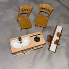 Sylvanian Families kitchen set and 2 chairs