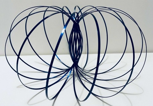 3D Kinetic Sculpture & Interactive Spring Toy Assorted colours - Picture 10 of 13