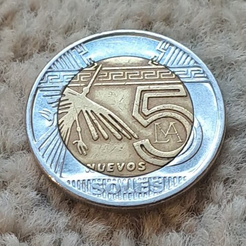 5 Neuvos Soles 2012 Peru Bi-metallic Coin. By coin_lovers - Picture 3 of 8