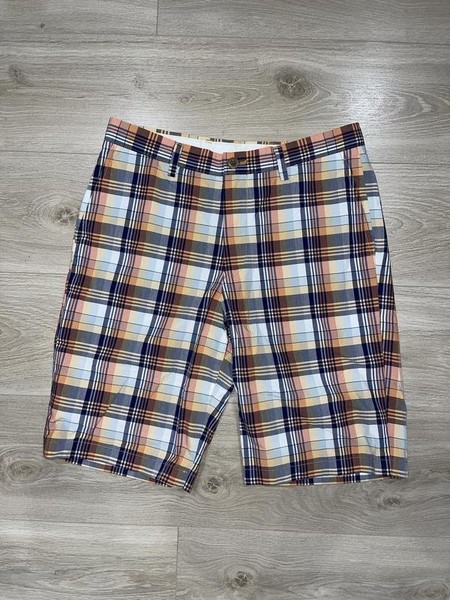 Men Uniqlo Shorts White 31 / M / 44