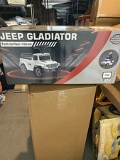 JEEP GLADIATOR RIDE -ON PUSH CAR COMBO FOOT-TO-FLOOR DESIGN WHITE FACTORY SEALED