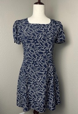 Monaco Floral Fit & Flare Dress Women s Medium Blue White Short Sleeve Mini