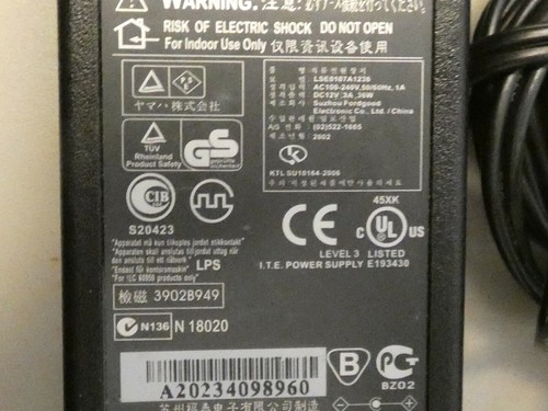 Adaptador de CA Yamaha LSE0107A1236 cable de carga fuente de alimentación -probado M-3976 - Imagen 2 de 5
