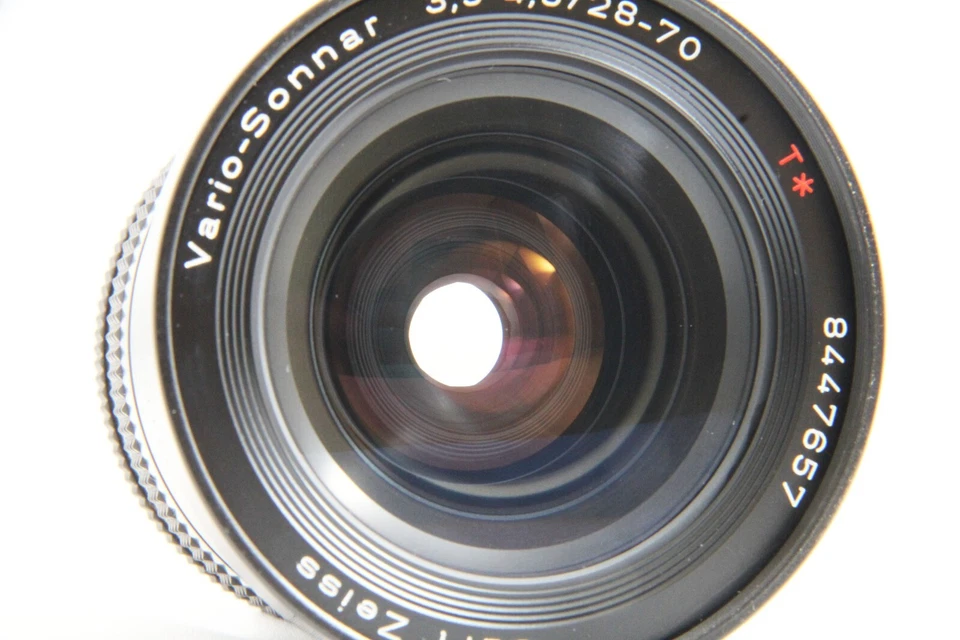 Contax Carl Zeiss Vario-Sonnar T* 28-70mm f/3.5-4.5 Zoom MMJ Lens #5495 - Image 4 of 4