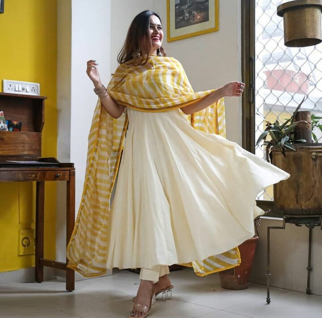 Glamorous Offwhite Cotton Suit Salwar kameez All size Readymade Plazo