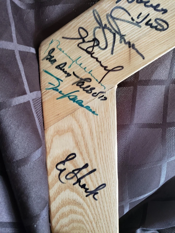 Greatest NHL Hockey Legends Autographed Hockey Stick - Image 2 of 4