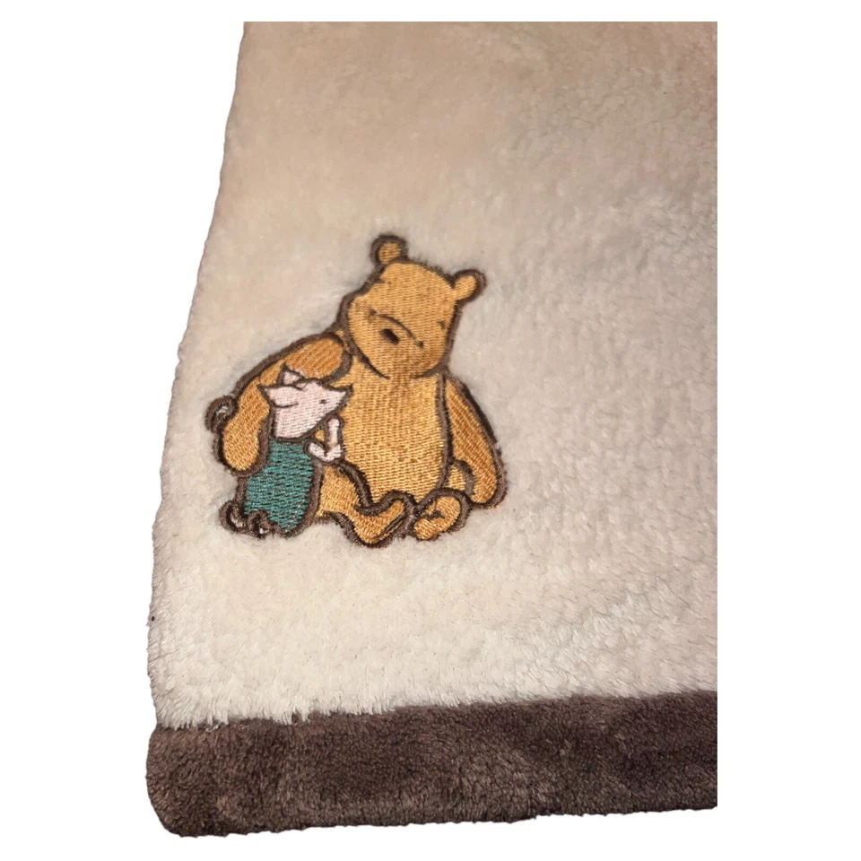 Cobertor de bebê Kidsline Winnie The Pooh pelúcia lã creme marrom leitão - Imagem 2 de 4