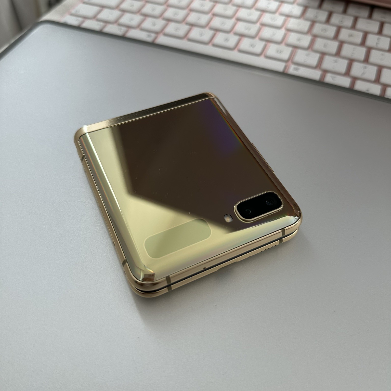 Samsung Galaxy Z Flip Mirror Gold