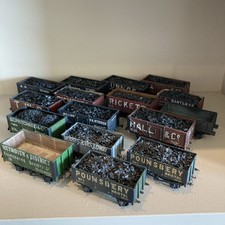 OO Gauge Private Owner Coal Wagons Real Coal Load Weathered 16 Wagons 4mm